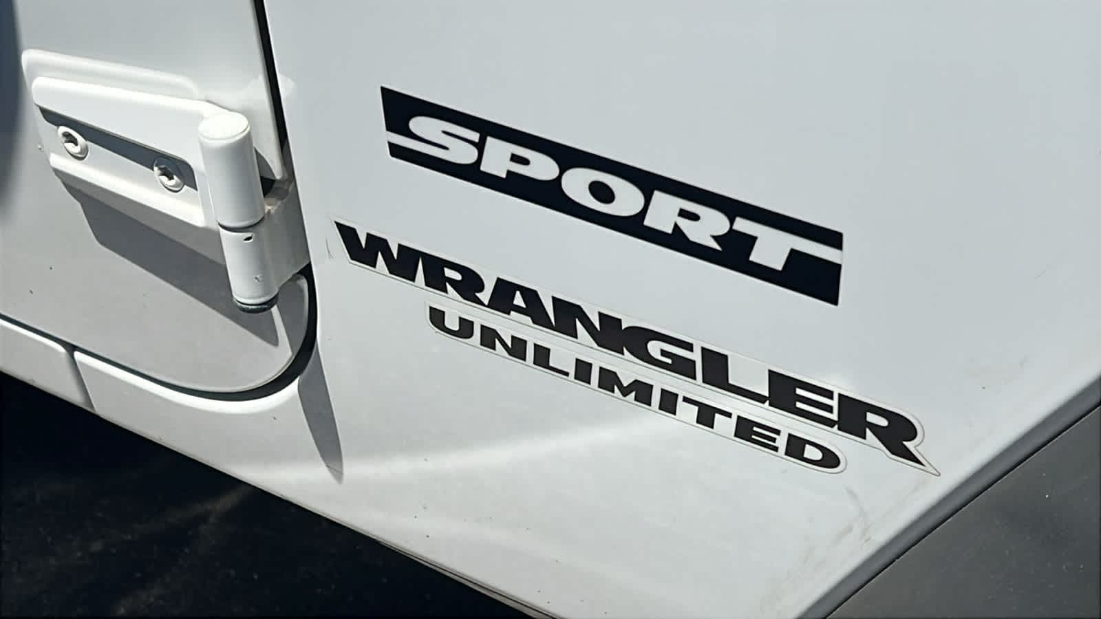 Thumbnail: 2012 Jeep Wrangler - 3