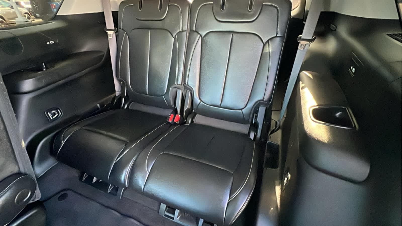 Thumbnail: 2022 Jeep Grand Cherokee - 31