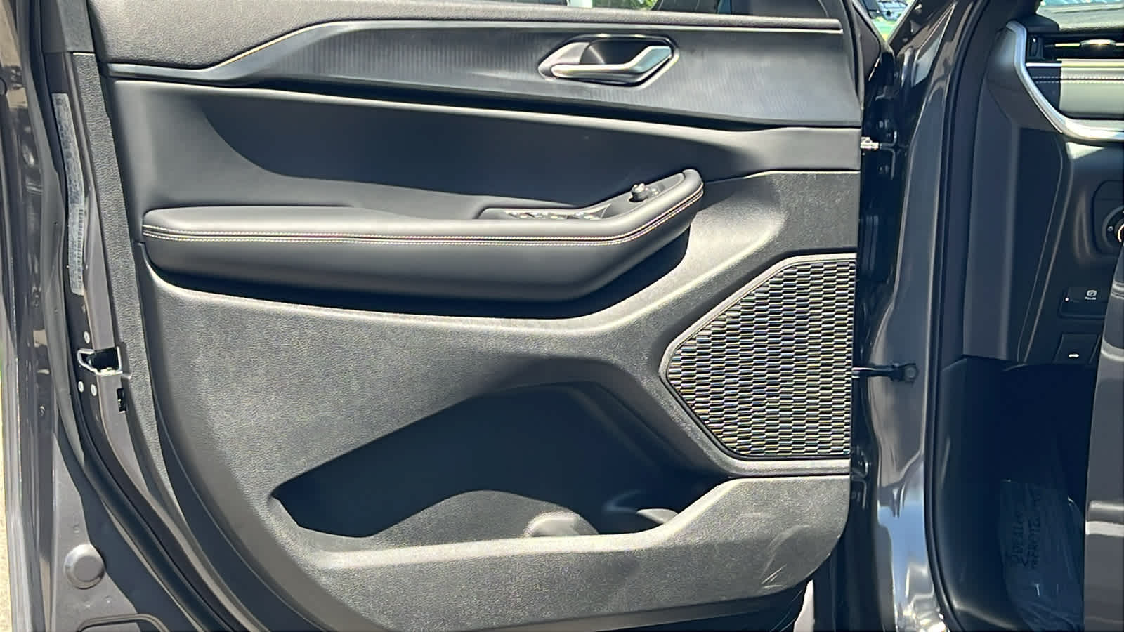 Thumbnail: 2025 Jeep Grand Cherokee L - 23