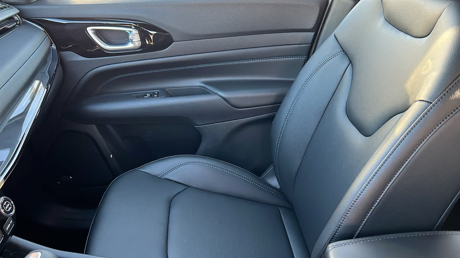 Thumbnail: 2026 Jeep Compass - 12