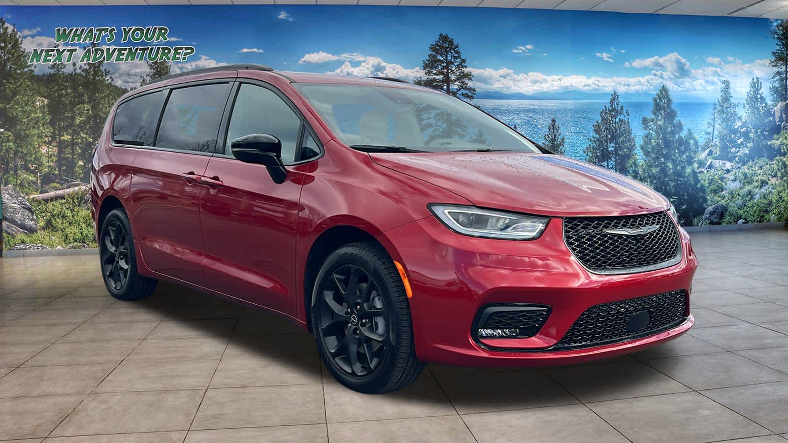 Thumbnail: 2026 Chrysler Pacifica - 3