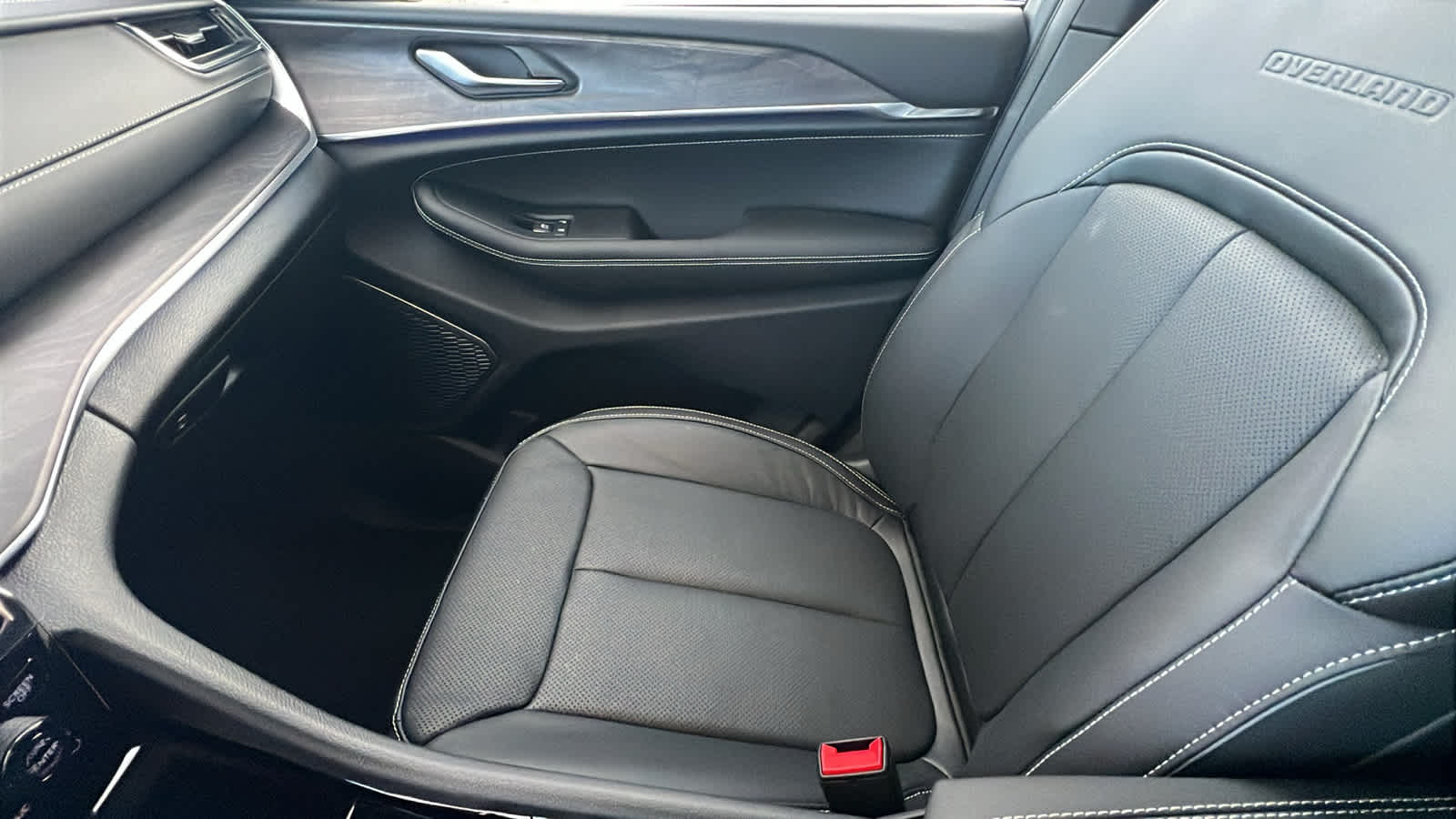 Thumbnail: 2025 Jeep Grand Cherokee L - 12