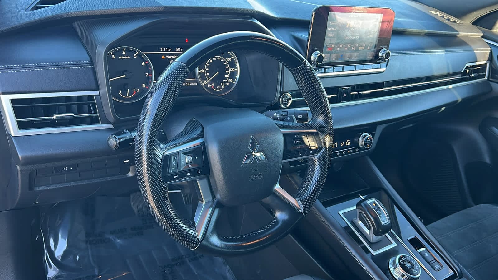 Thumbnail: 2022 Mitsubishi Outlander - 10