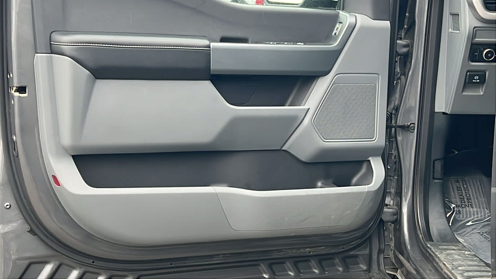 2023 Ford F-150 XLT - Photo 23