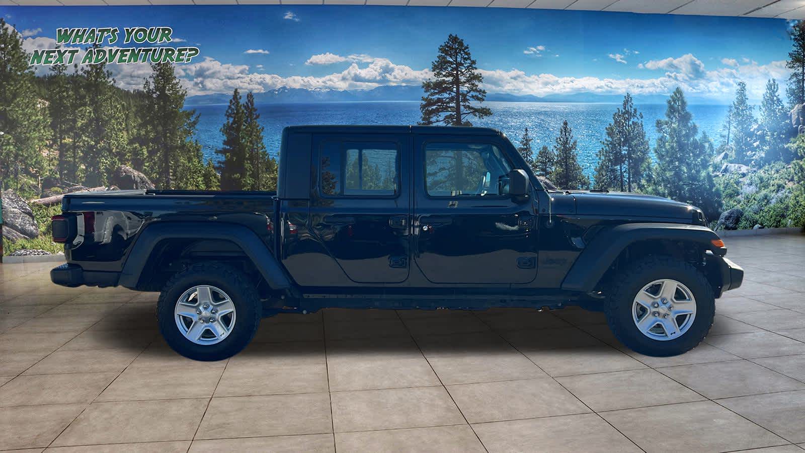 Thumbnail: 2020 Jeep Gladiator - 4
