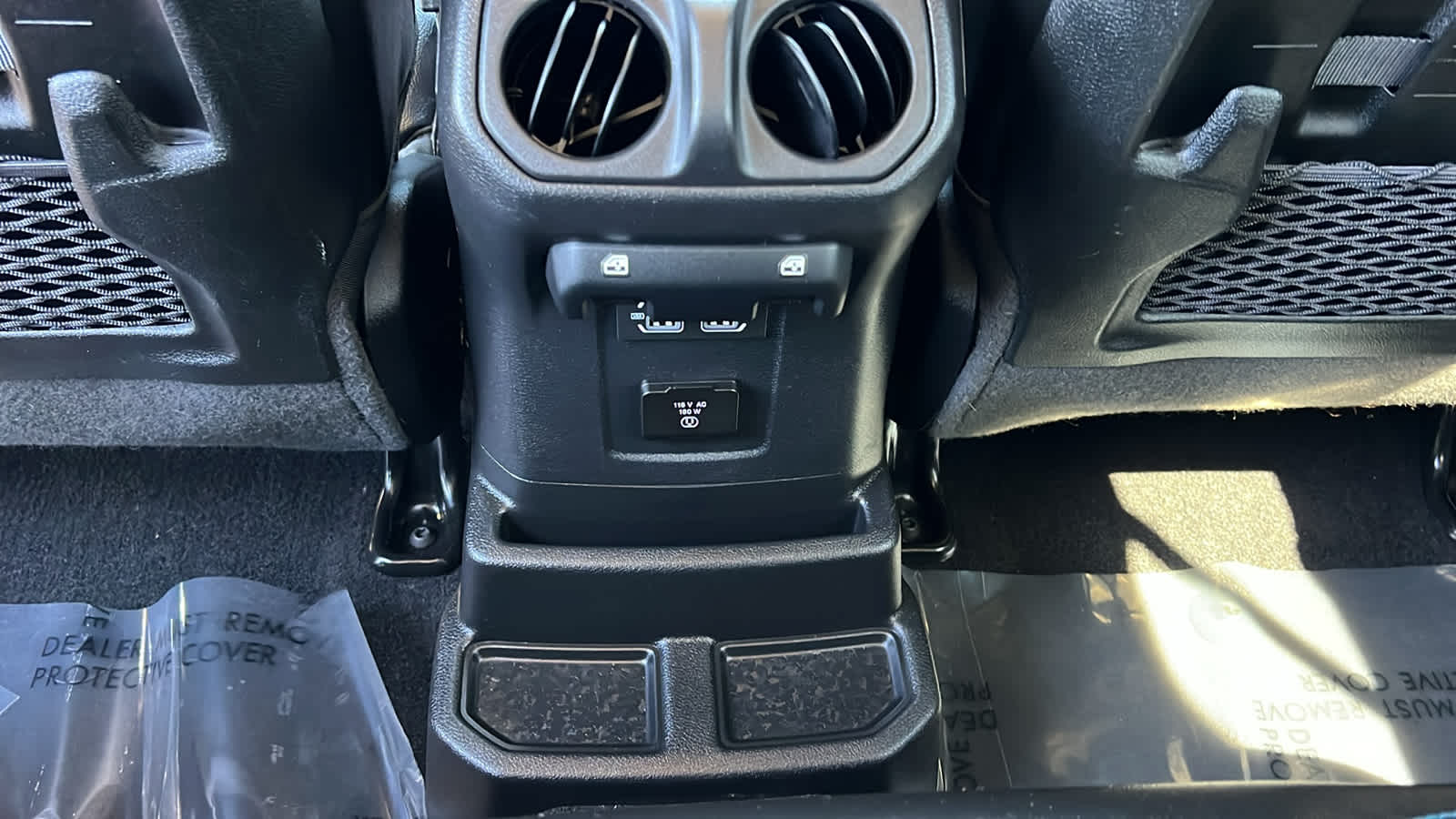Thumbnail: 2022 Jeep Wrangler - 24