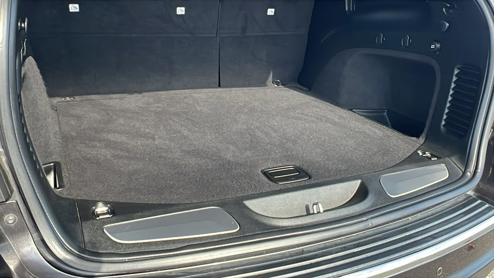 Thumbnail: 2018 Jeep Grand Cherokee - 27