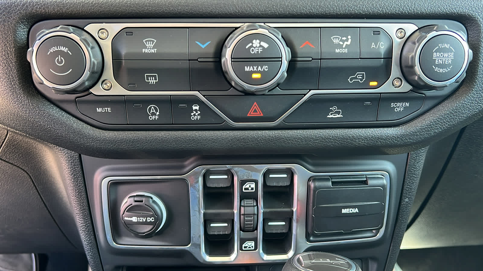 Thumbnail: 2026 Jeep Gladiator - 14