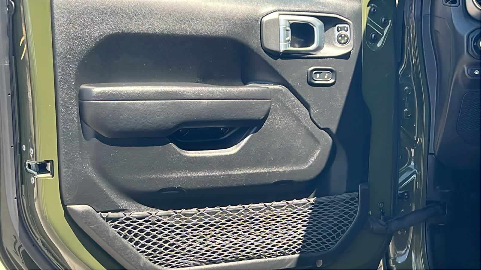 Thumbnail: 2023 Jeep Wrangler - 23
