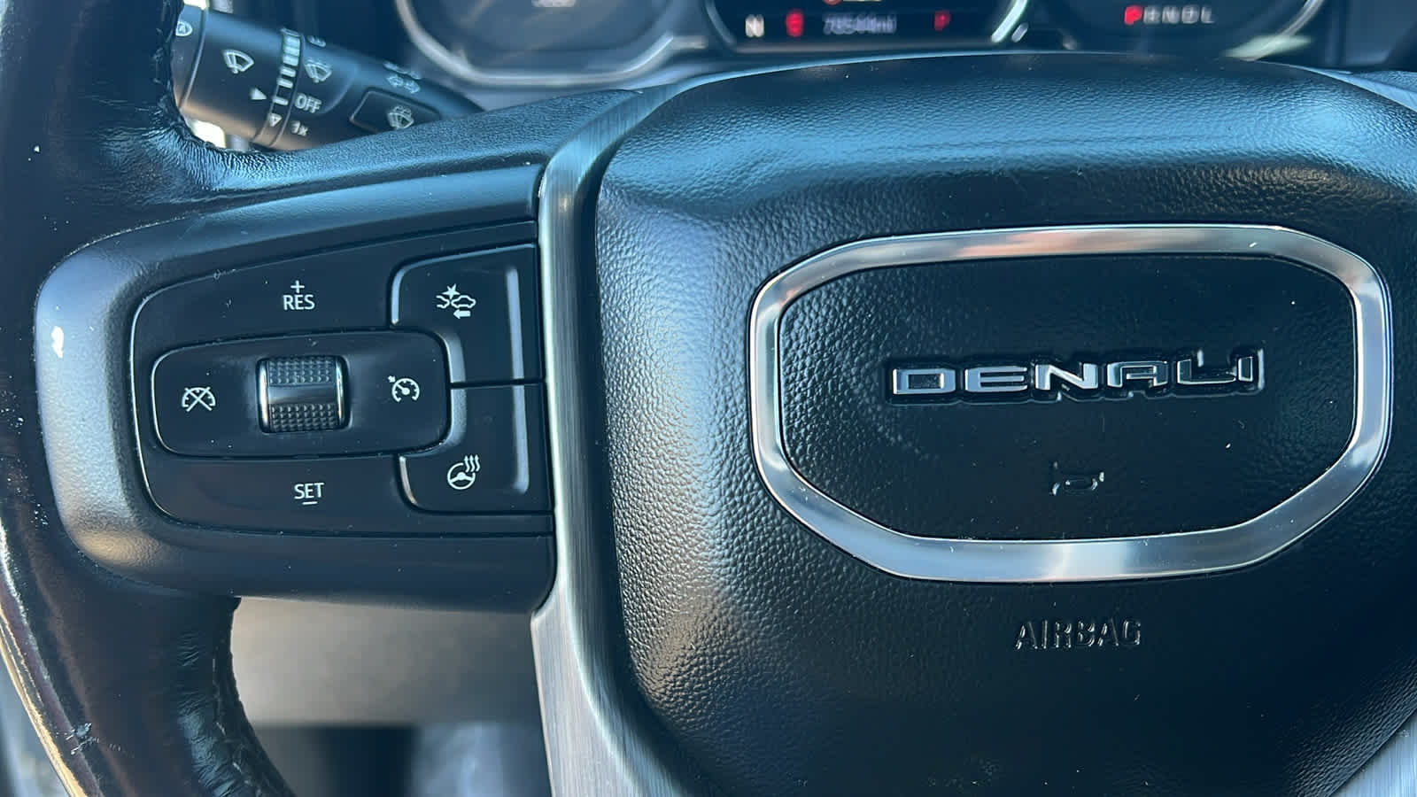 Thumbnail: 2022 GMC Sierra 2500 - 19