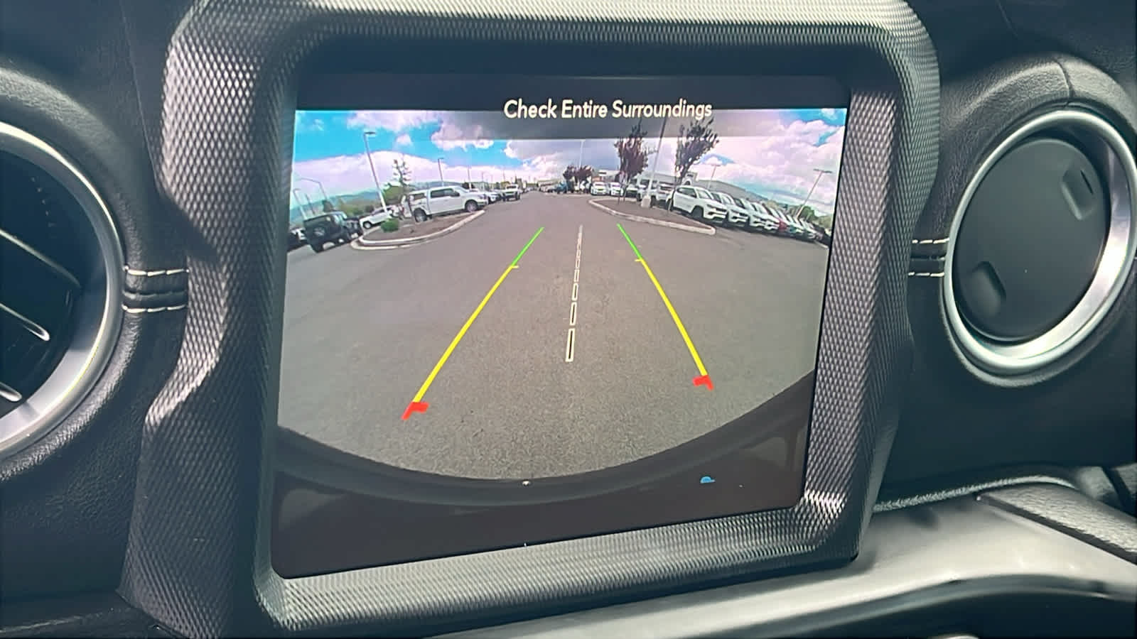 Thumbnail: 2022 Jeep Wrangler - 16