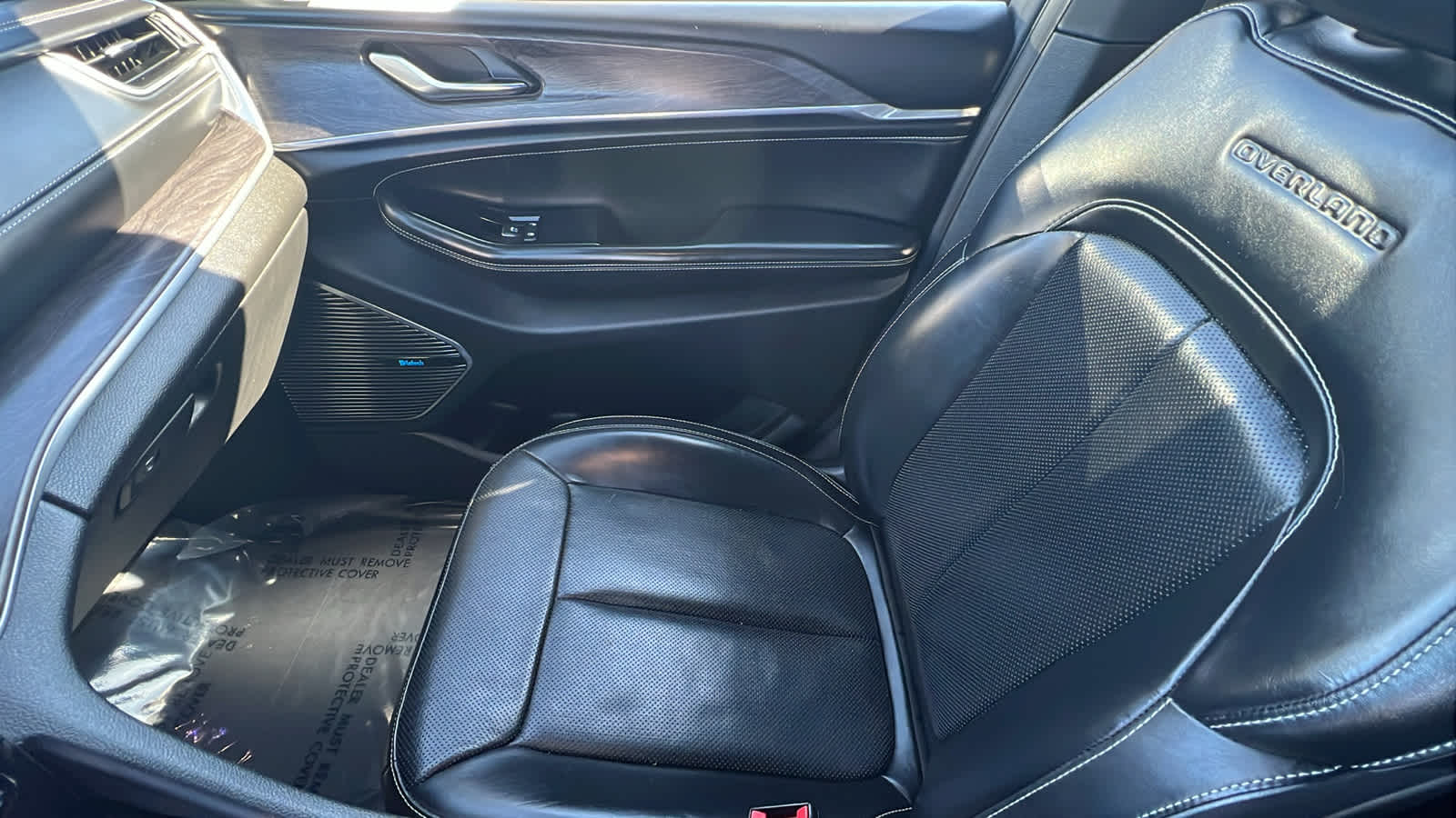 Thumbnail: 2022 Jeep Grand Cherokee - 12