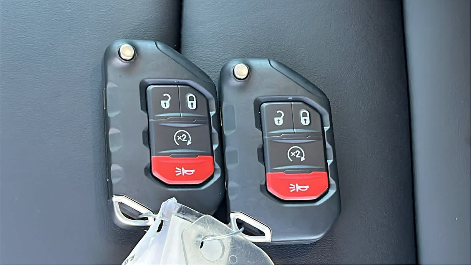 Thumbnail: 2025 Jeep Gladiator - 29