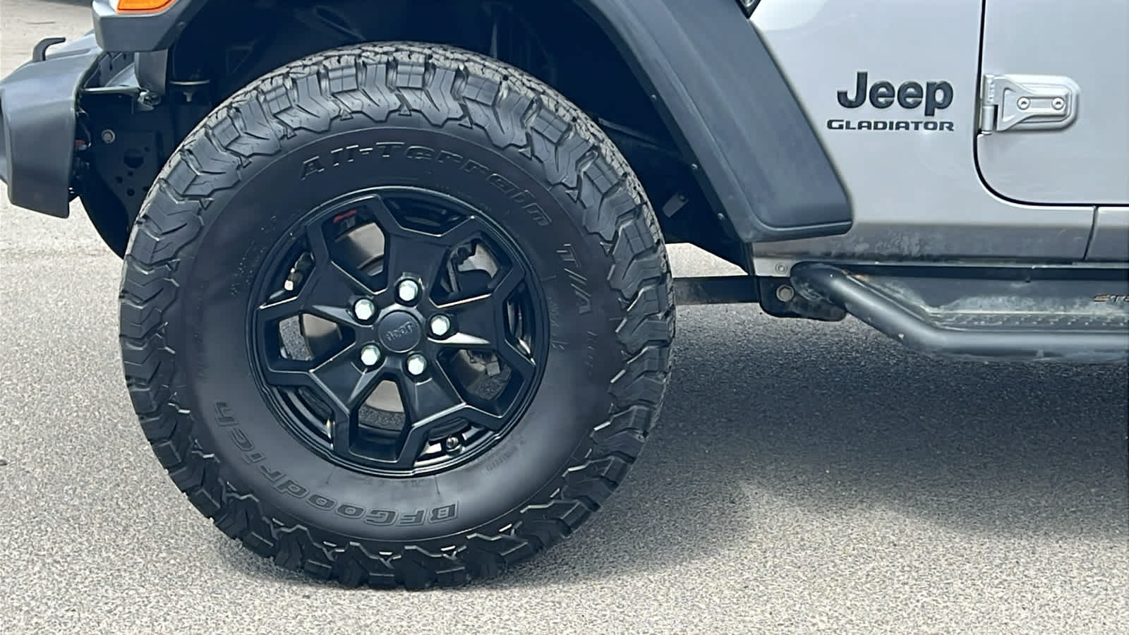 Thumbnail: 2020 Jeep Gladiator - 9
