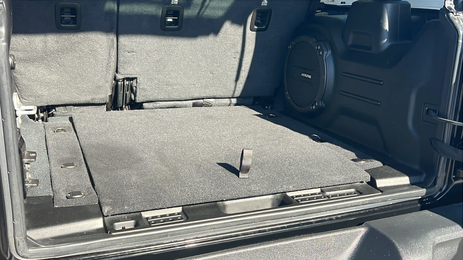 Thumbnail: 2022 Jeep Wrangler - 26