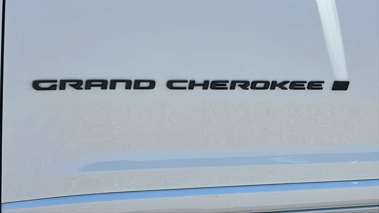 Thumbnail: 2026 Jeep Grand Cherokee - 28
