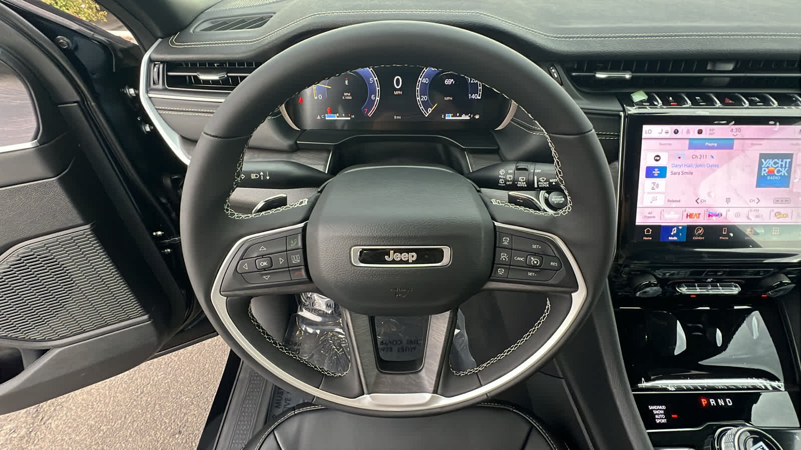 Thumbnail: 2025 Jeep Grand Cherokee - 18