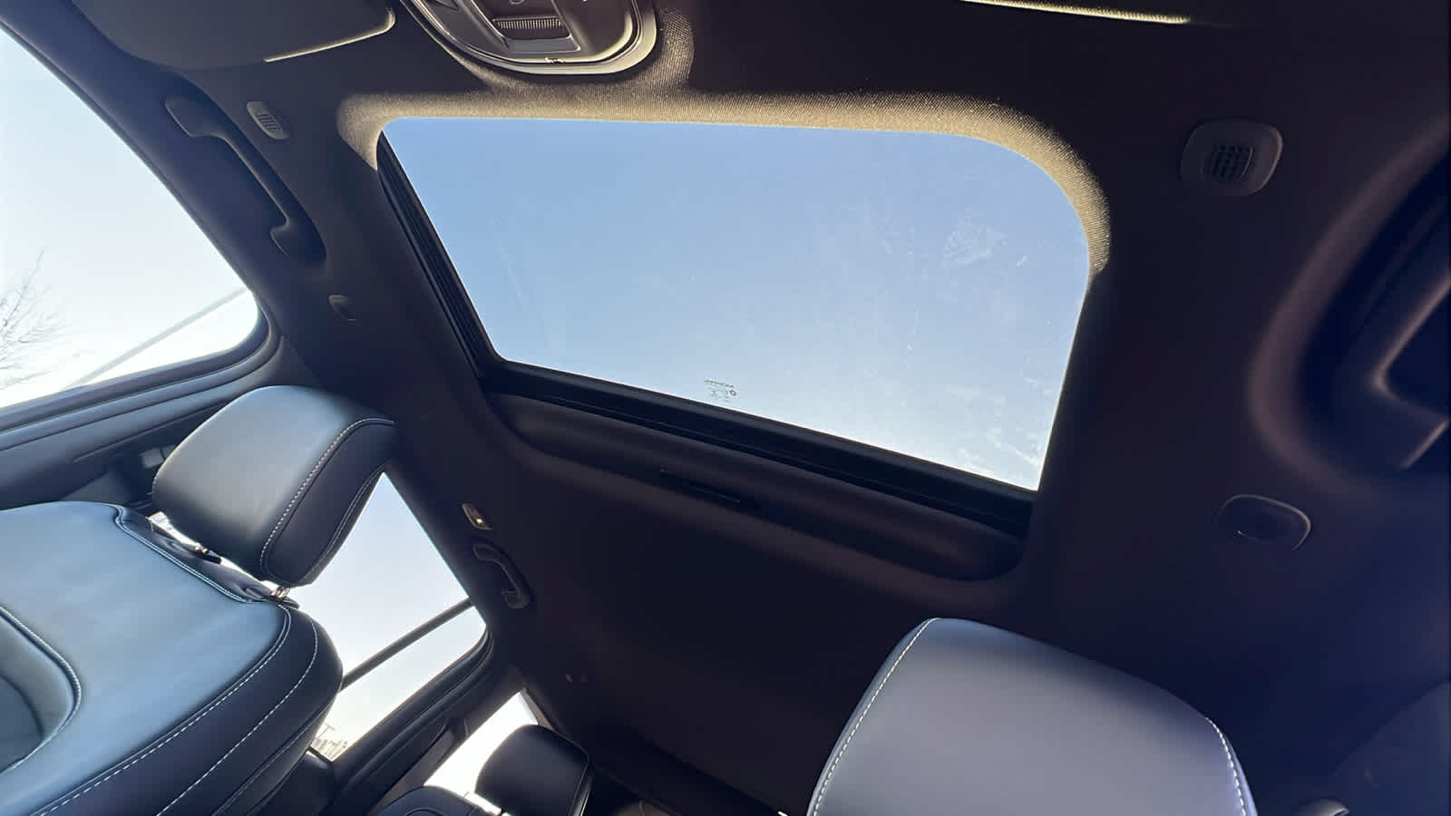 Thumbnail: 2026 Jeep Grand Cherokee - 31