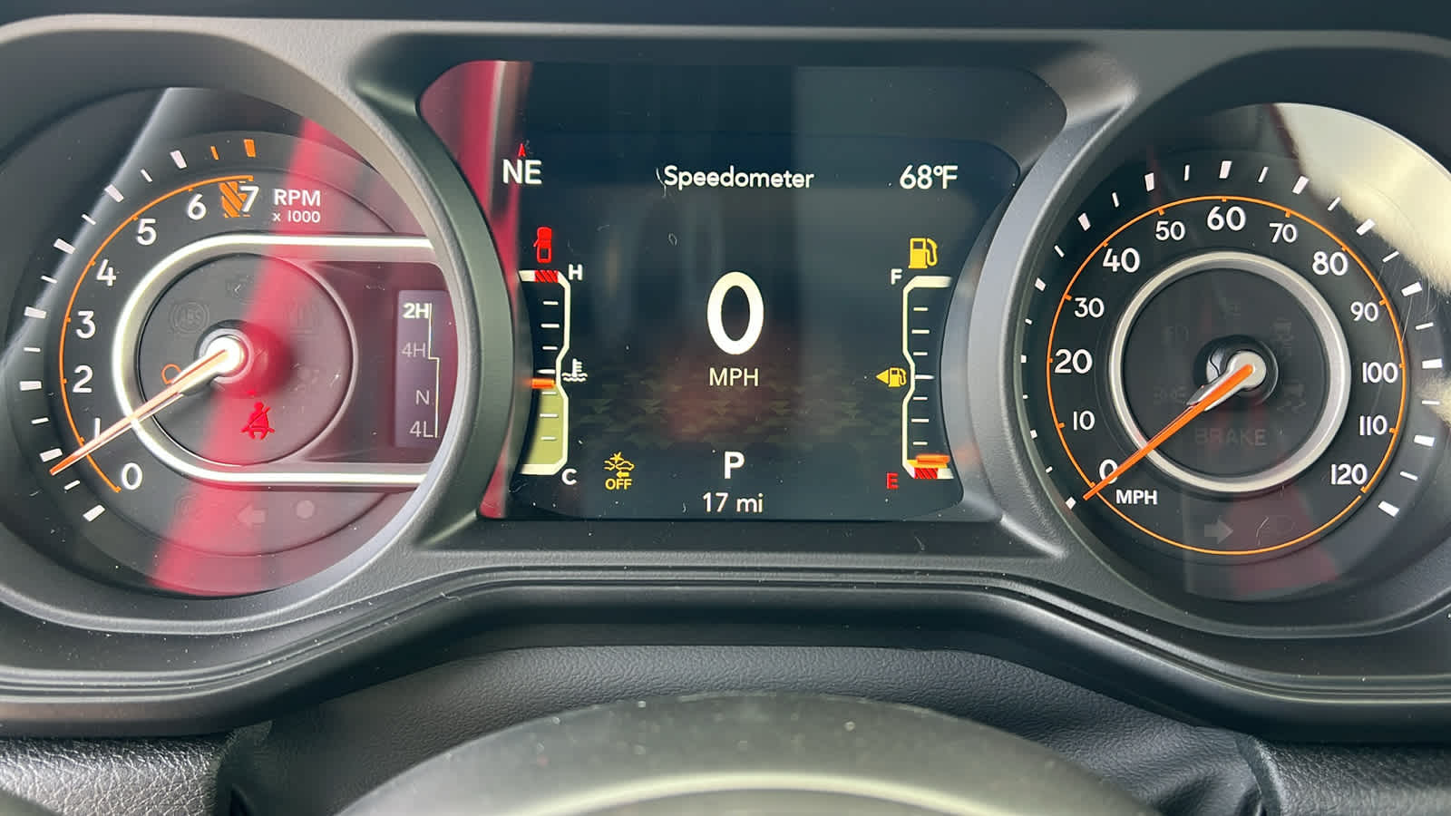 Thumbnail: 2026 Jeep Gladiator - 21