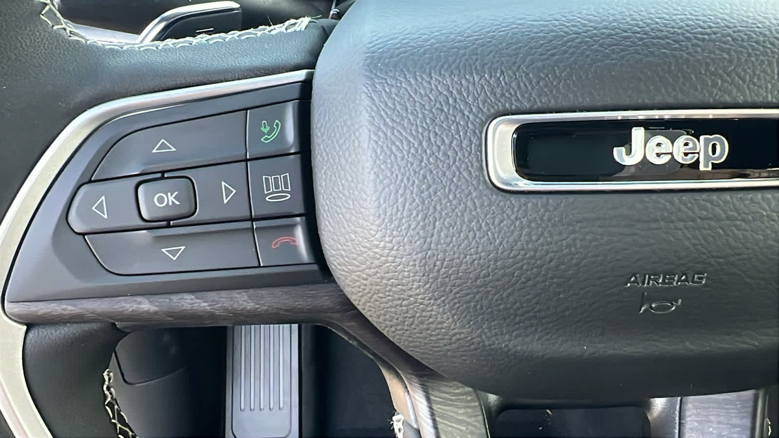 Thumbnail: 2025 Jeep Grand Cherokee - 19