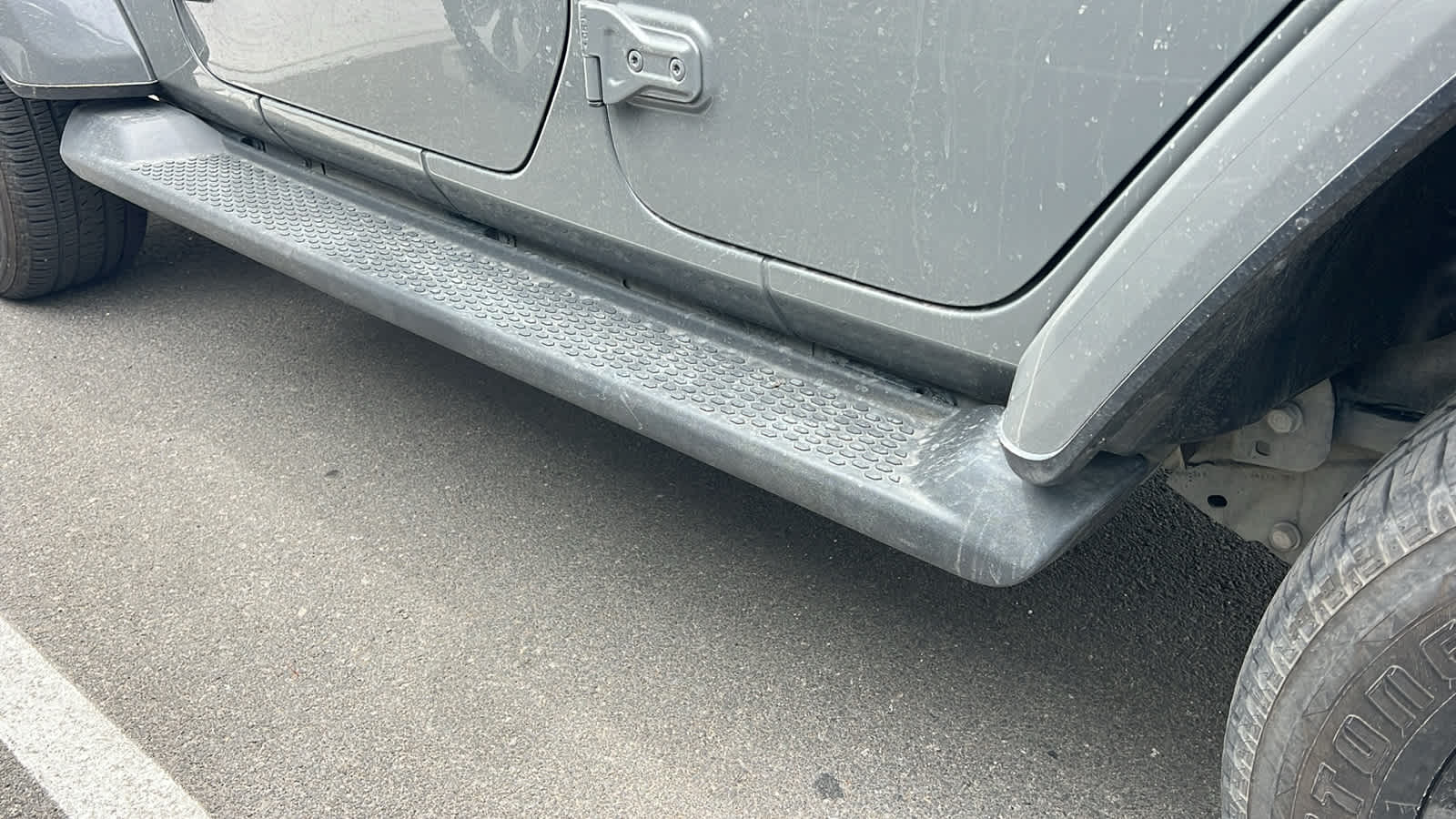 Thumbnail: 2022 Jeep Wrangler - 10