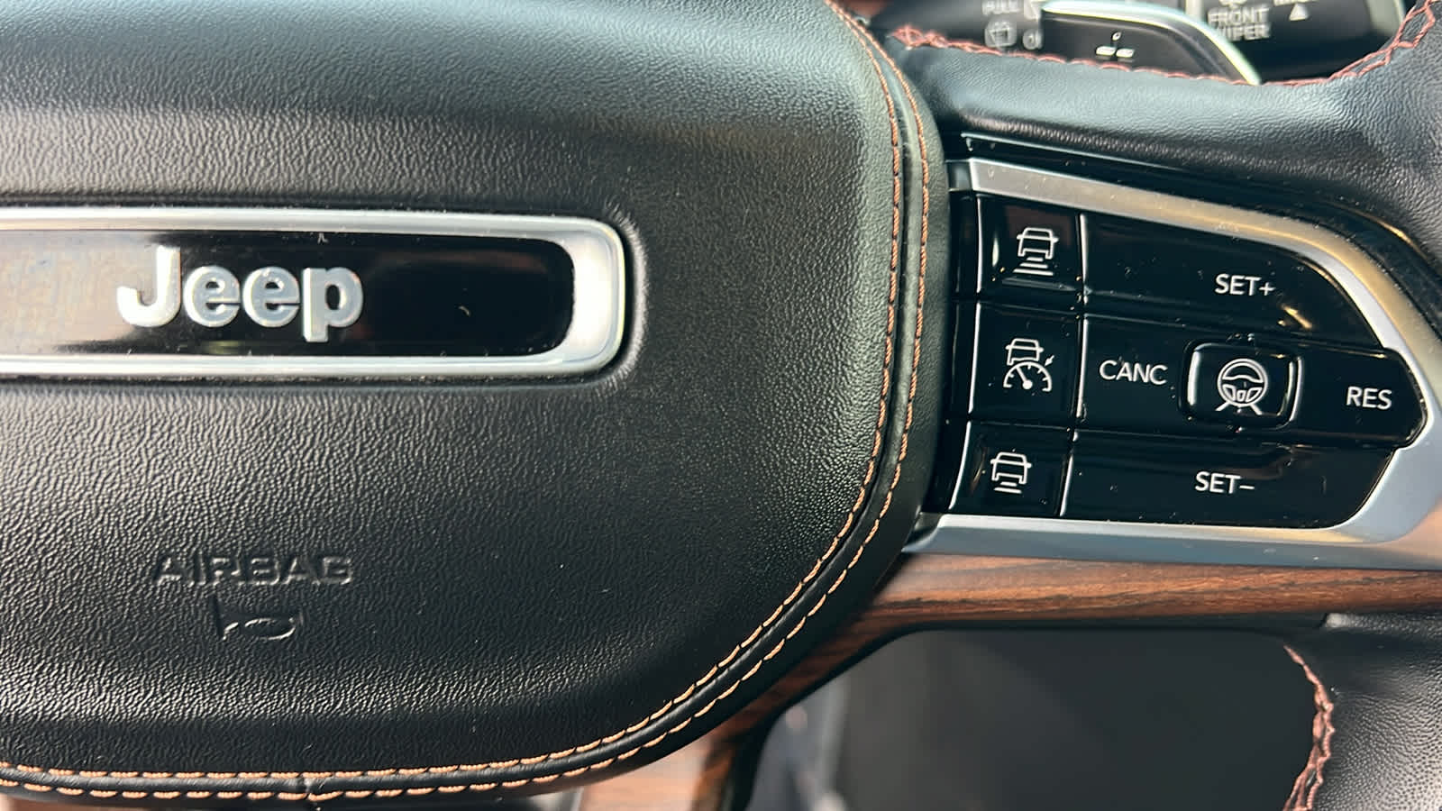 Thumbnail: 2022 Jeep Grand Cherokee - 20