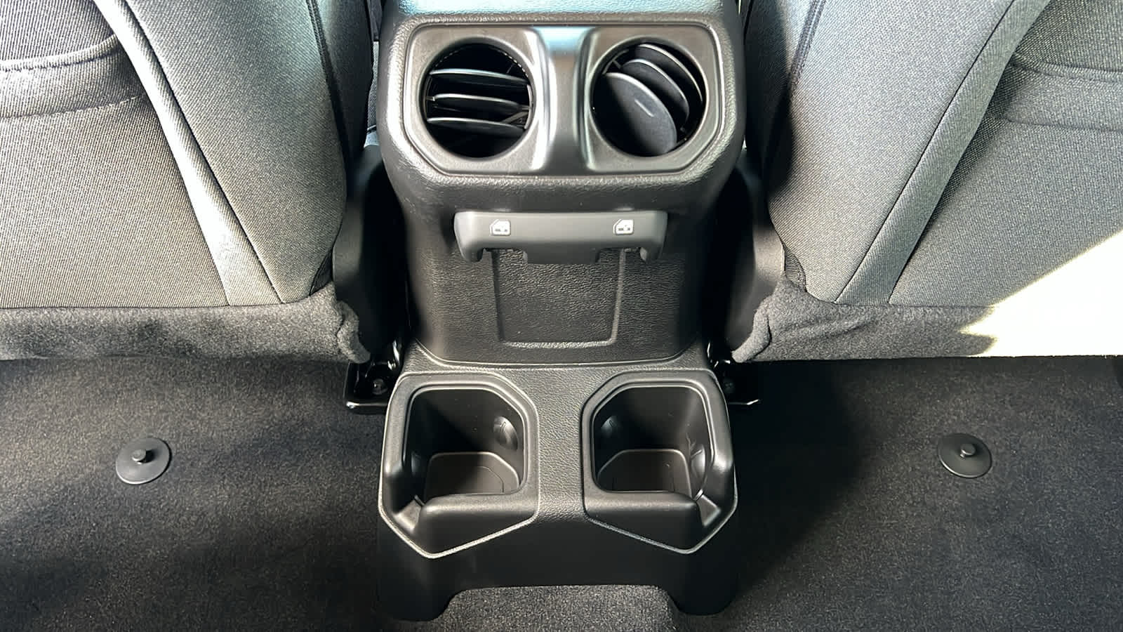 Thumbnail: 2026 Jeep Wrangler - 25