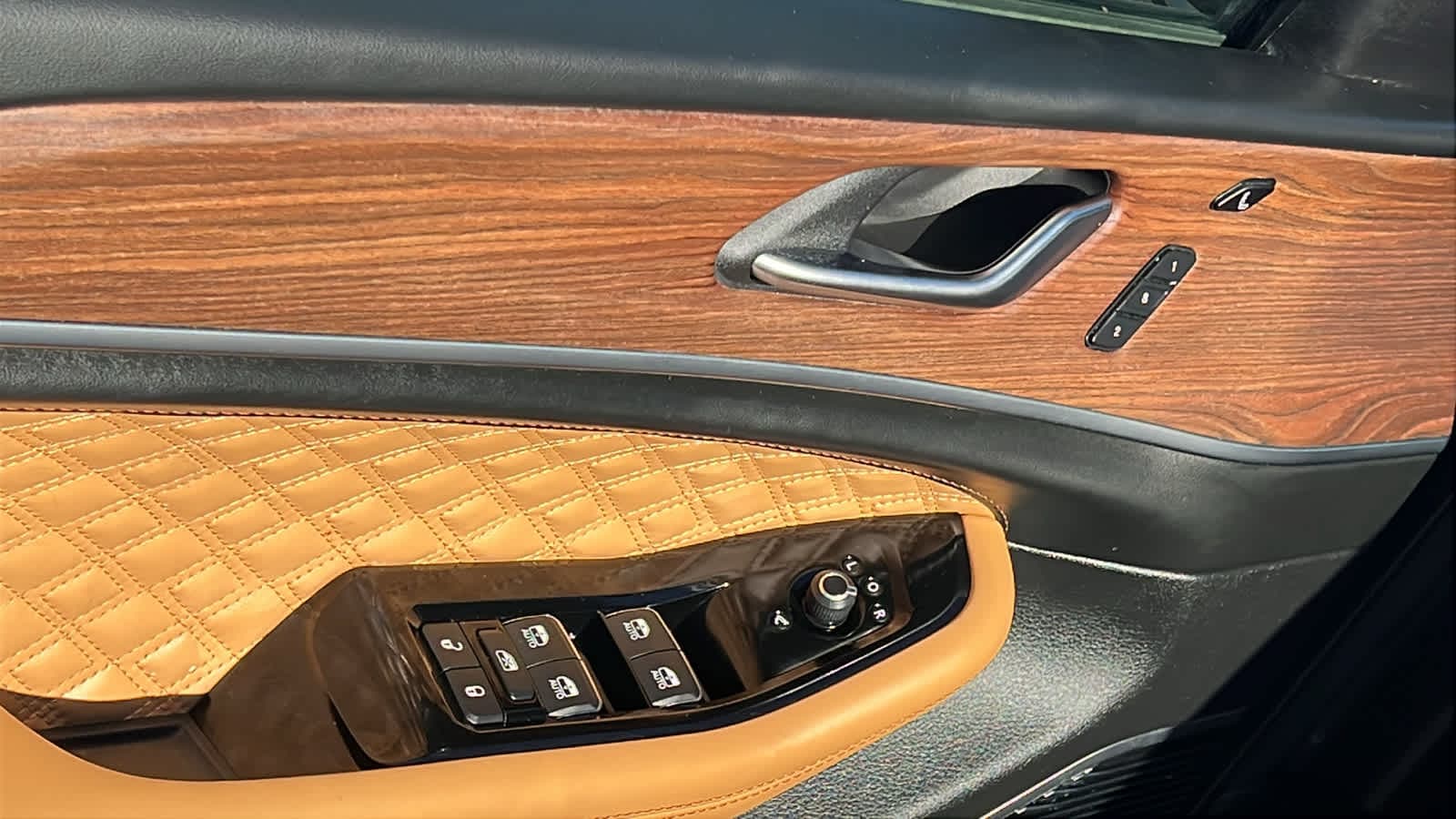 Thumbnail: 2022 Jeep Grand Cherokee - 22