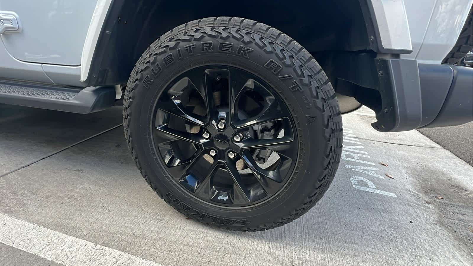 Thumbnail: 2021 Jeep Wrangler - 9