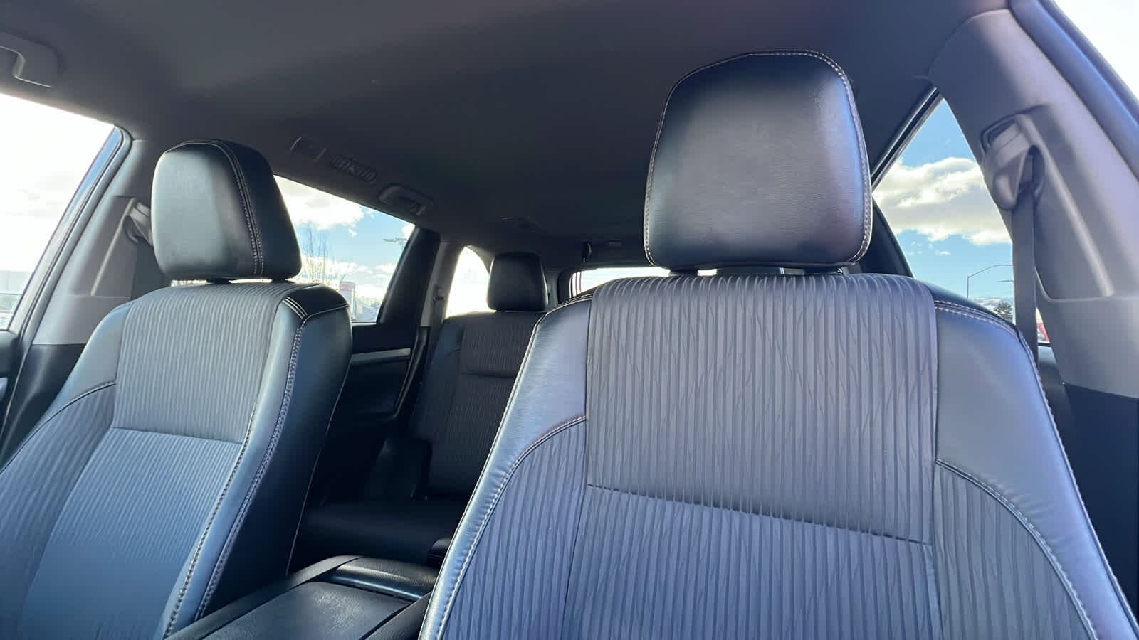 Thumbnail: 2019 Toyota Highlander - 11