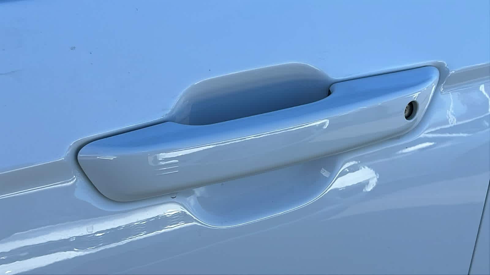 Thumbnail: 2023 Jeep Grand Cherokee - 10