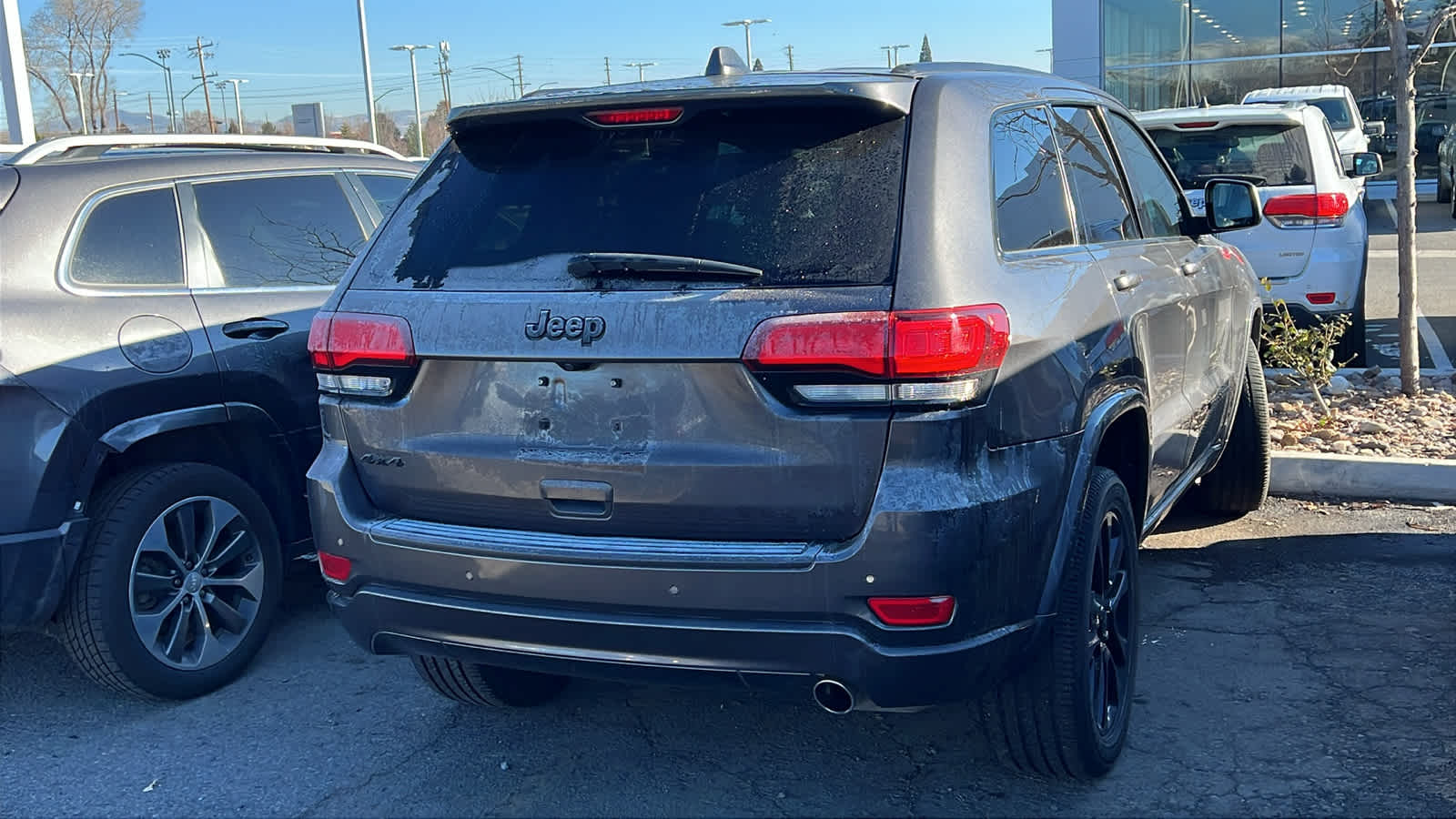 Thumbnail: 2020 Jeep Grand Cherokee - 7