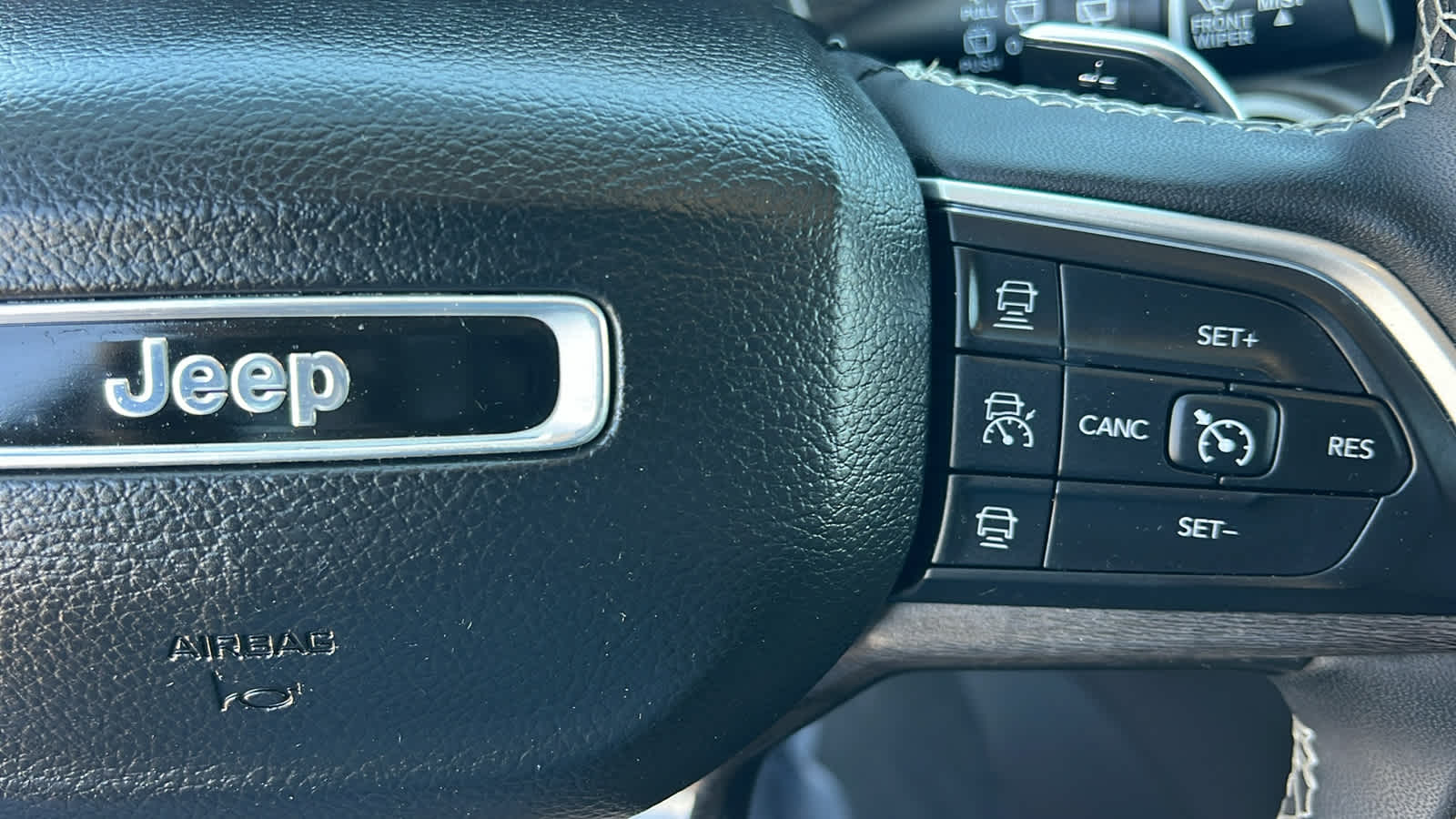 Thumbnail: 2023 Jeep Grand Cherokee - 20