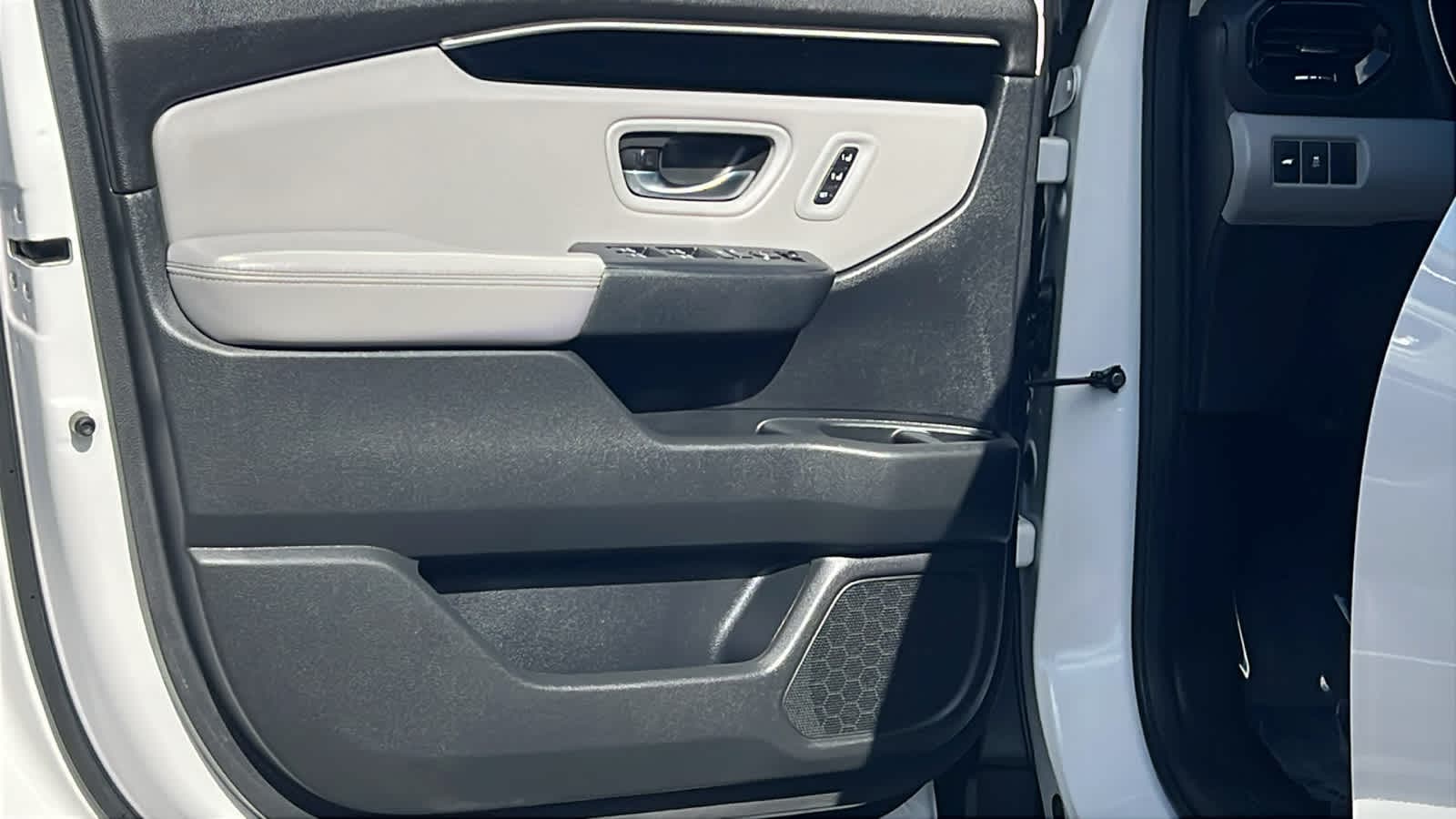 Thumbnail: 2025 Honda Pilot - 23
