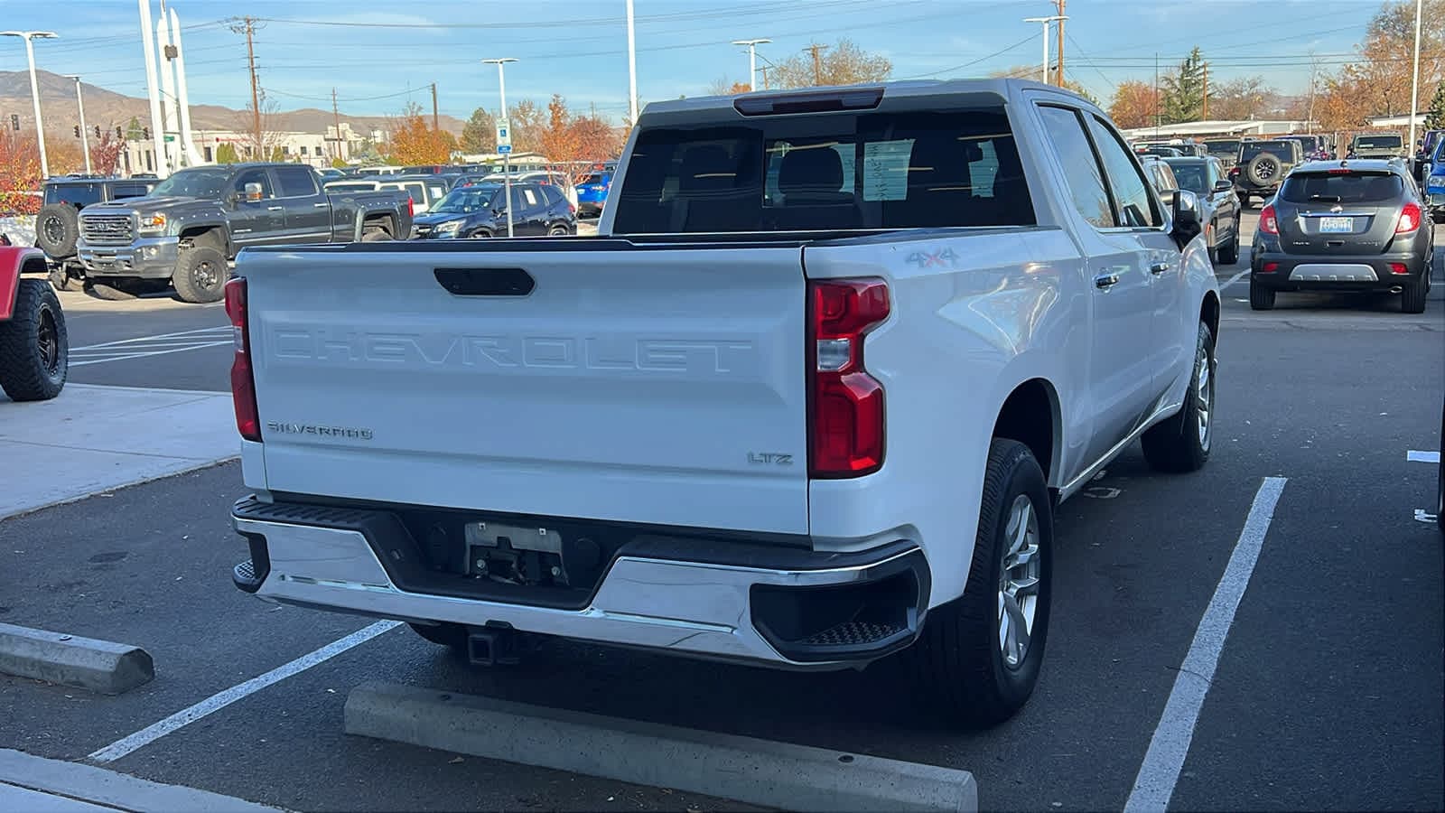 Thumbnail: 2020 Chevrolet Silverado 1500 - 8