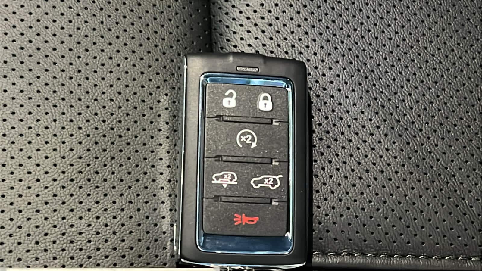 Thumbnail: 2026 Jeep Grand Wagoneer L - 29