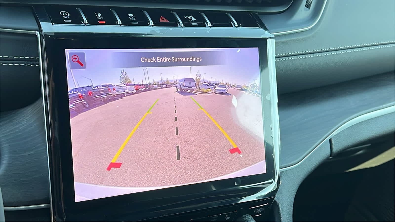 Thumbnail: 2025 Jeep Grand Cherokee - 16