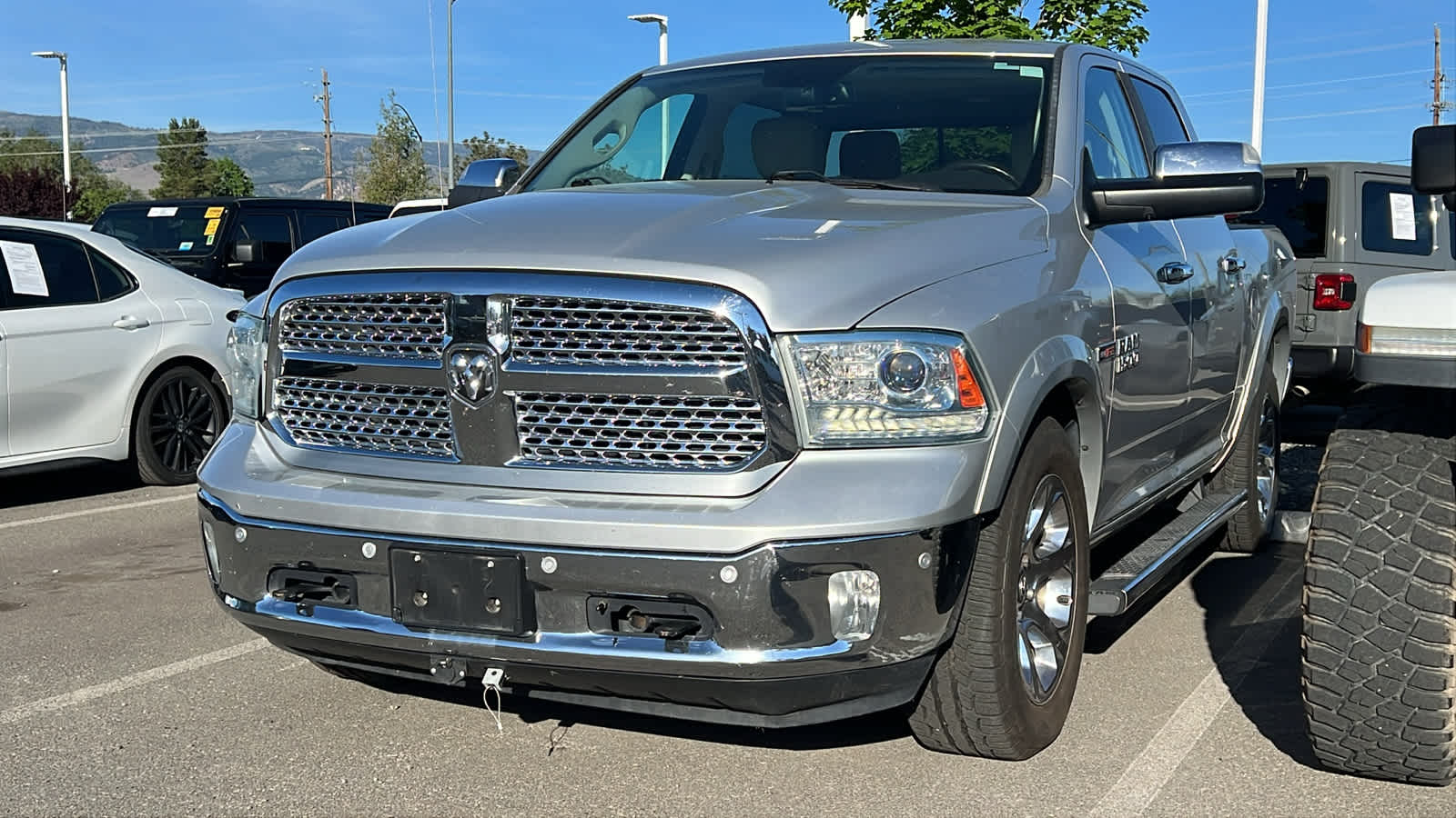 2016 RAM 1500 Laramie 4x4 Crew Cab 5'7's photo