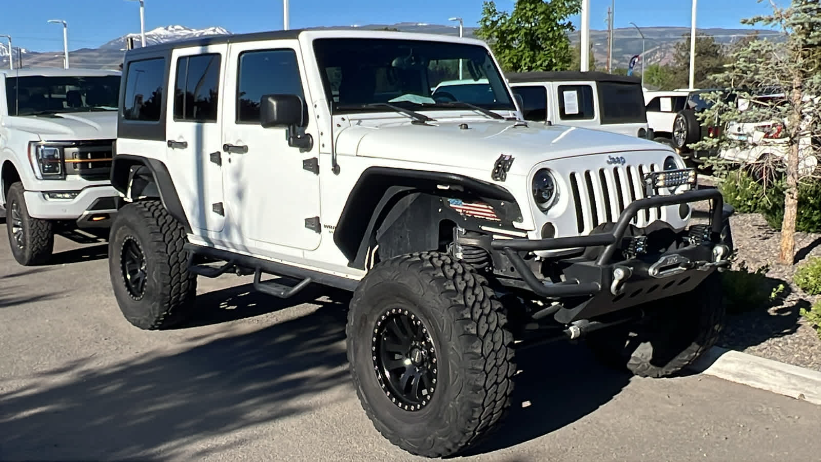 Thumbnail: 2015 Jeep Wrangler - 3
