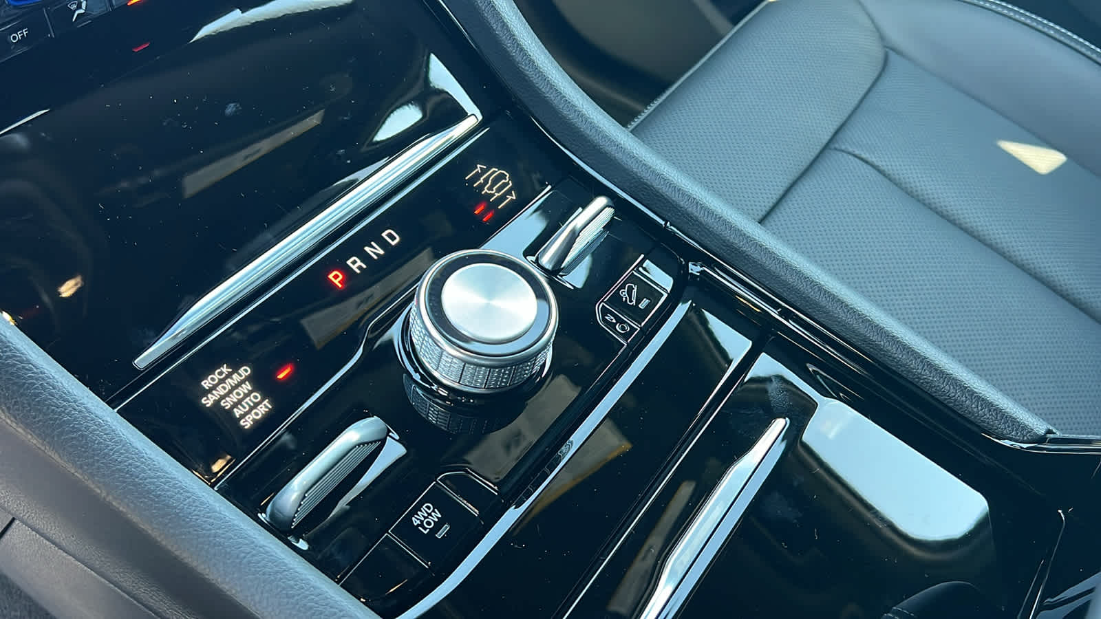 Thumbnail: 2025 Jeep Grand Cherokee L - 13