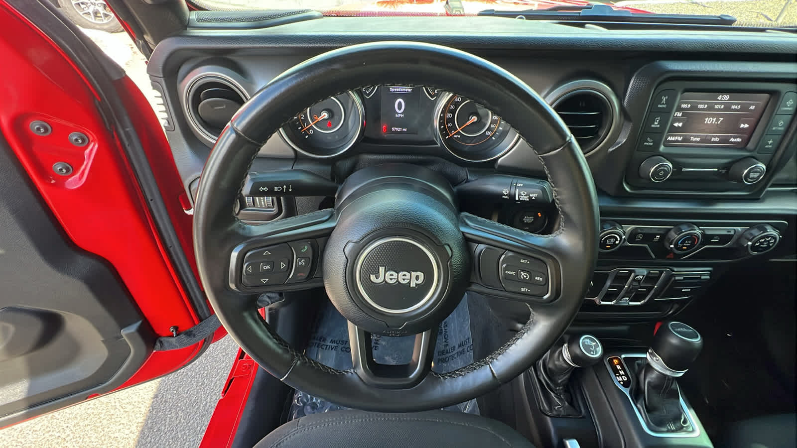 Thumbnail: 2021 Jeep Gladiator - 18