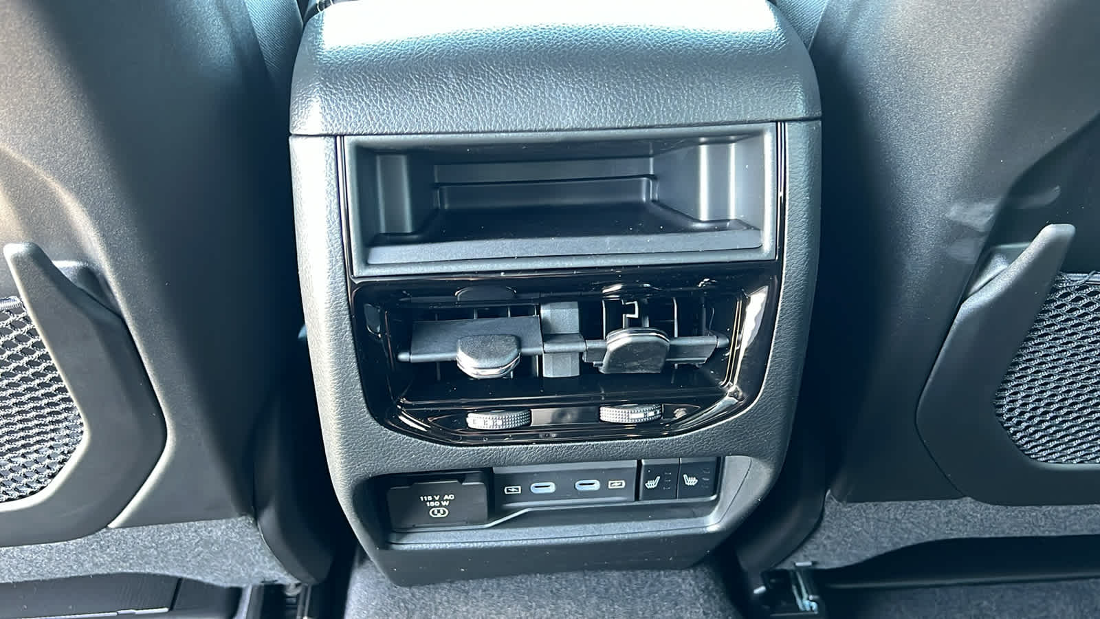 Thumbnail: 2026 Jeep Grand Cherokee - 25