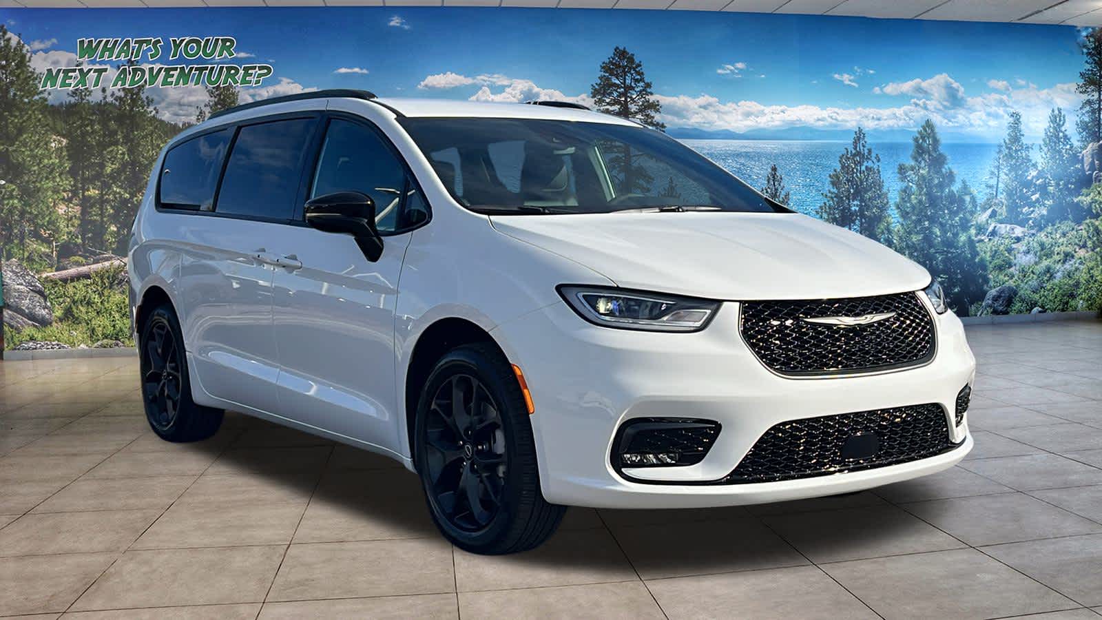 Thumbnail: 2026 Chrysler Pacifica - 3