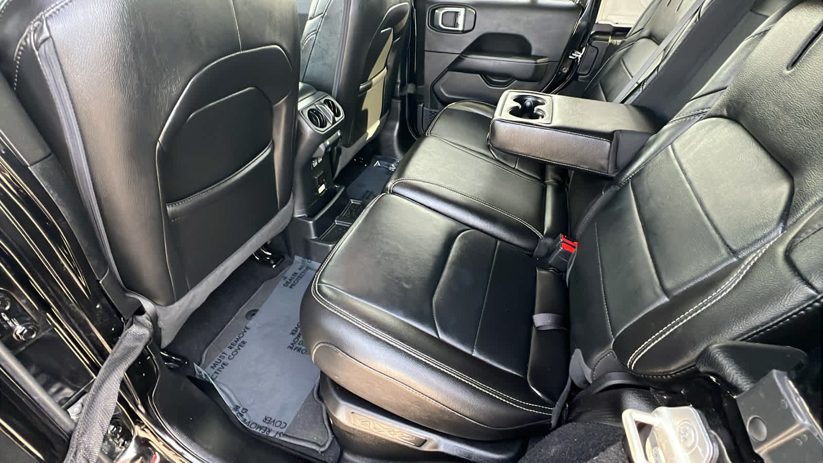 Thumbnail: 2023 Jeep Wrangler - 24