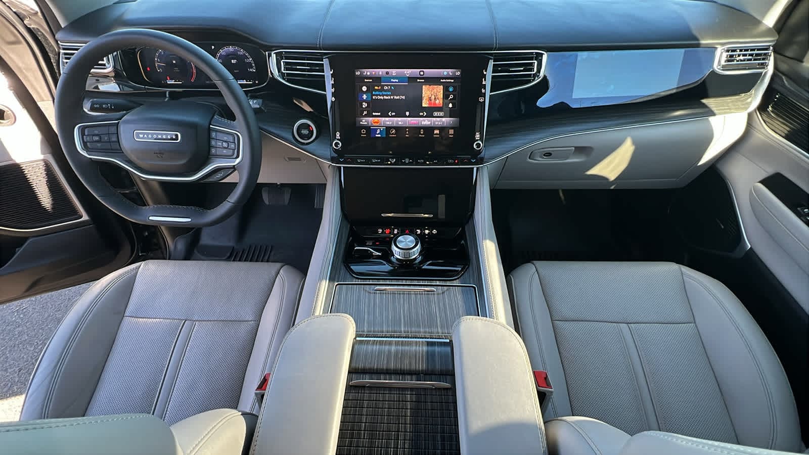 Thumbnail: 2023 Jeep Wagoneer - 26