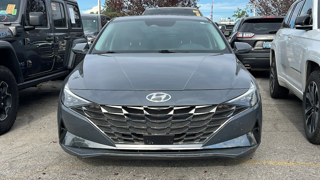 Used 2023 Hyundai Elantra Limited Sedan