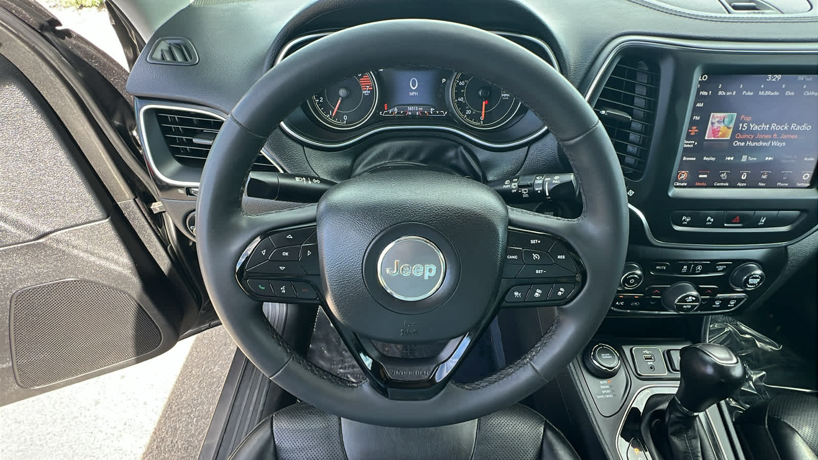 Thumbnail: 2023 Jeep Cherokee - 18