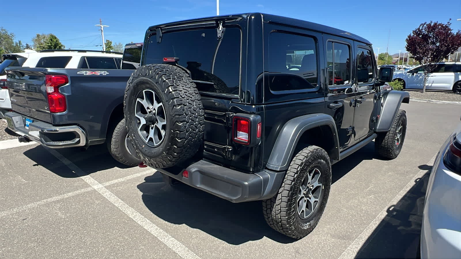 Thumbnail: 2022 Jeep Wrangler - 4
