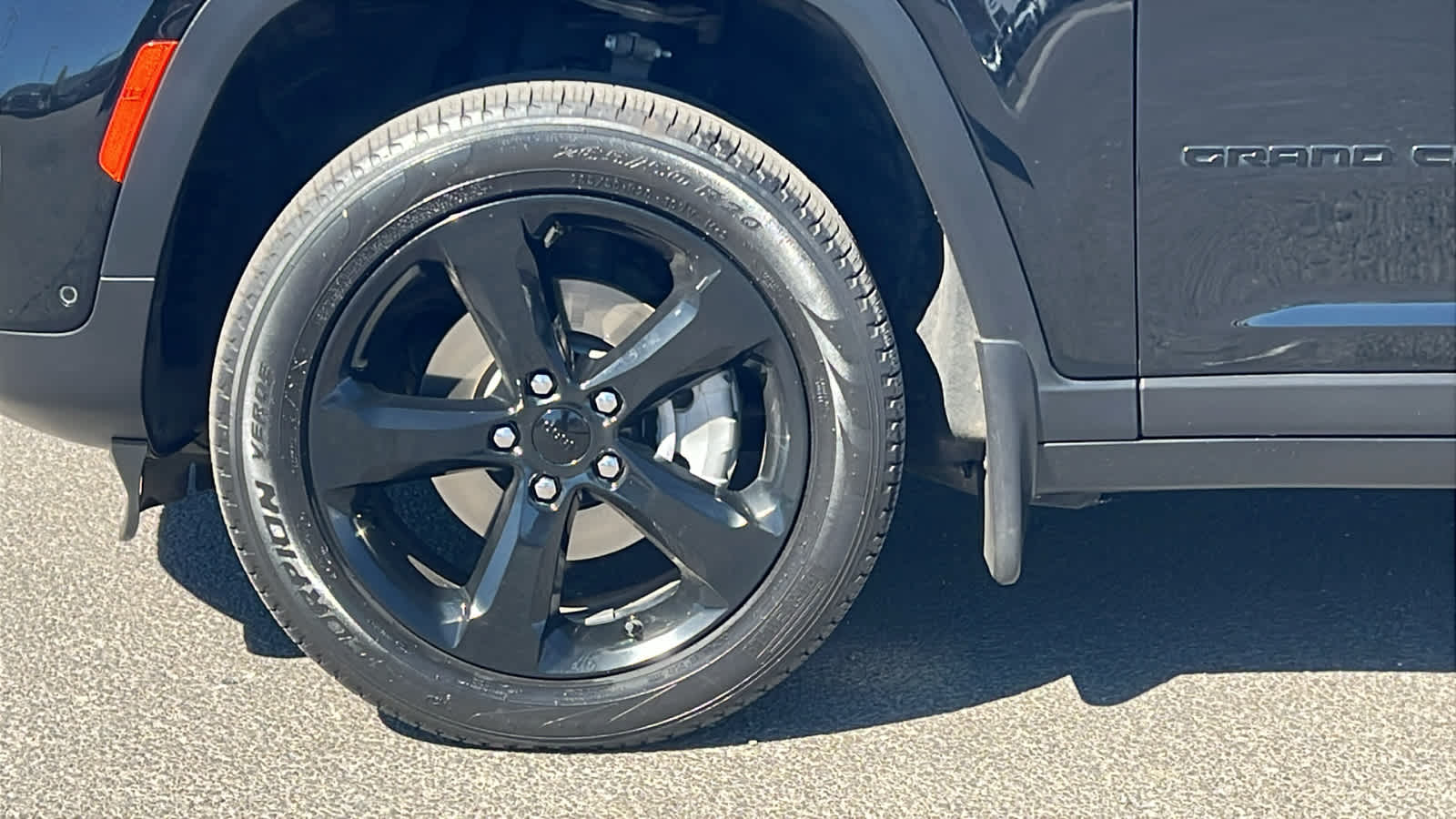 Thumbnail: 2023 Jeep Grand Cherokee - 9