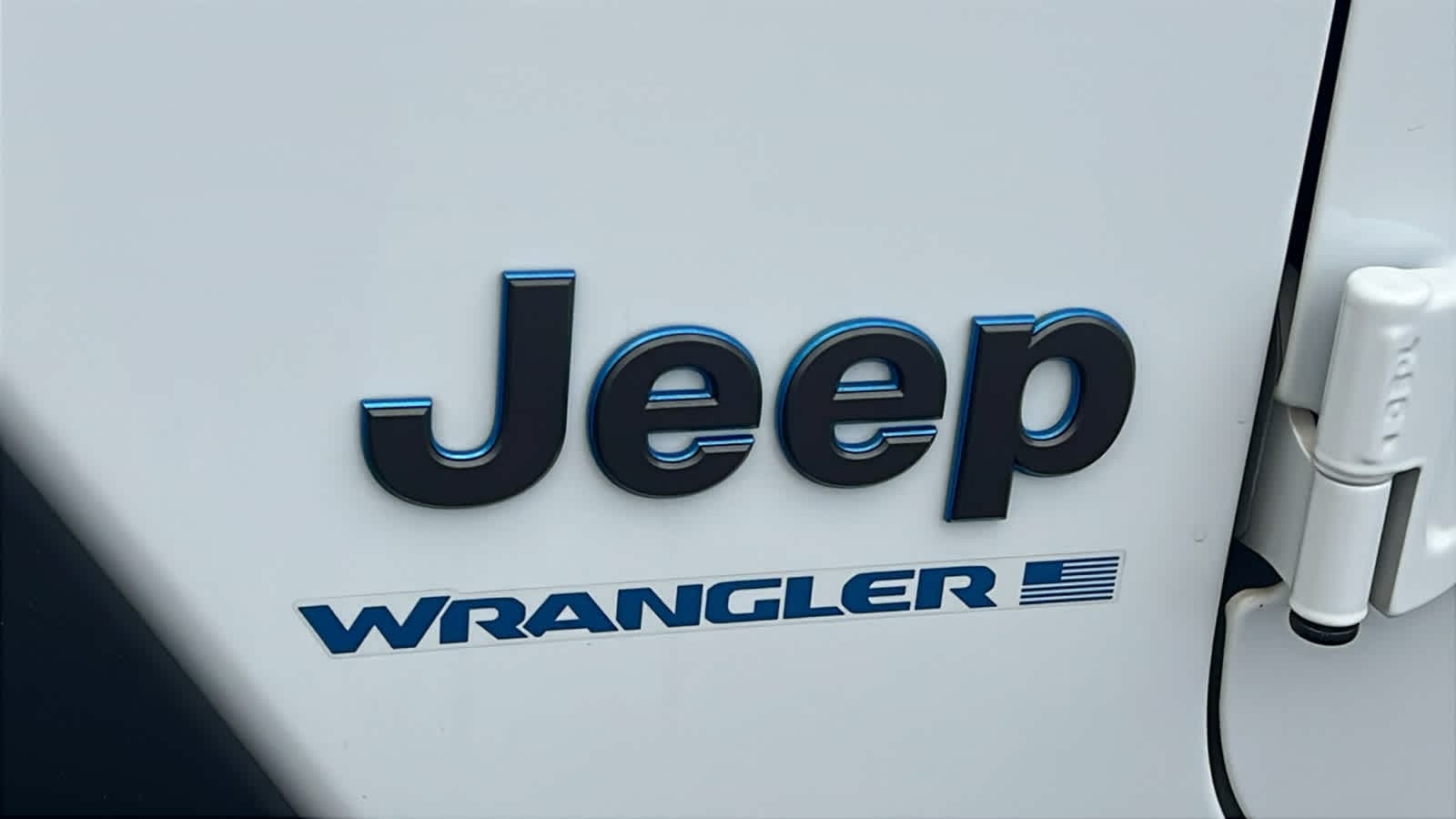 Thumbnail: 2023 Jeep Wrangler - 28